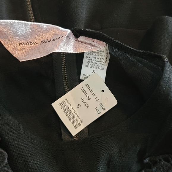 Mendocino moon collection embroidered lace dress - Picture 14 of 14